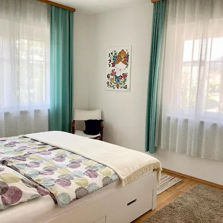 Ferienwohnung 'zum Schwalbennest' Im Haus 'beim Kilzer' In Bei Seeboden Am Millstaetter See Διαμέρισμα *